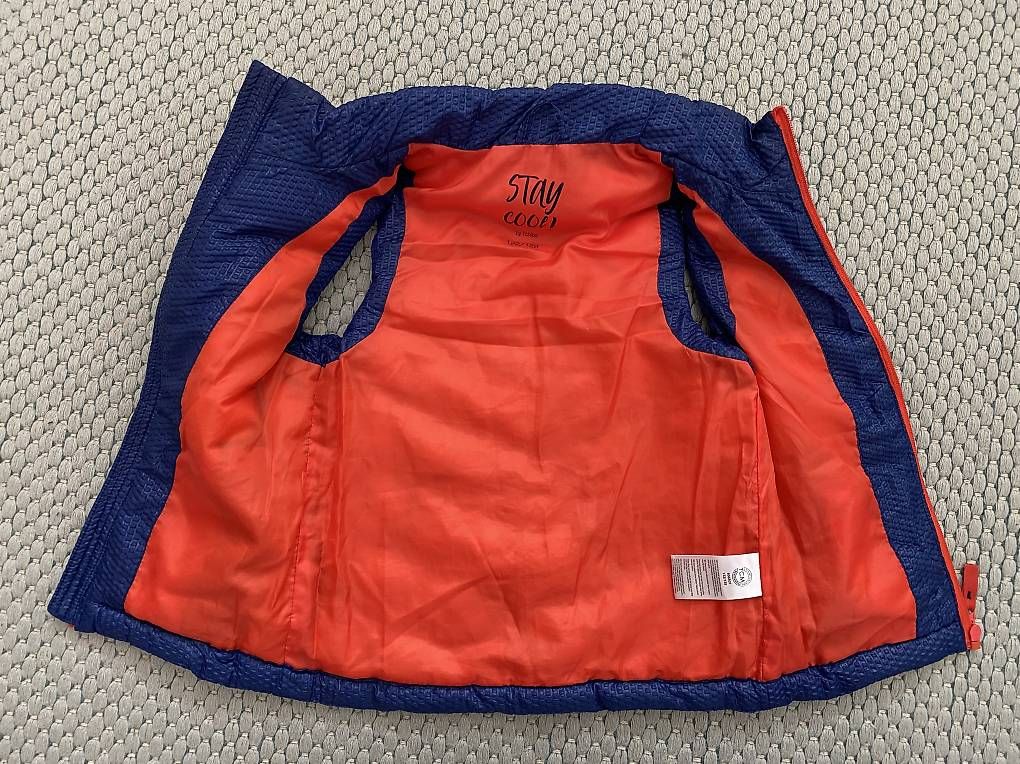 Sonstige Jungenkleidung: Weste Gr. 122/128 – Gebraucht aus Basel von tschulie 2