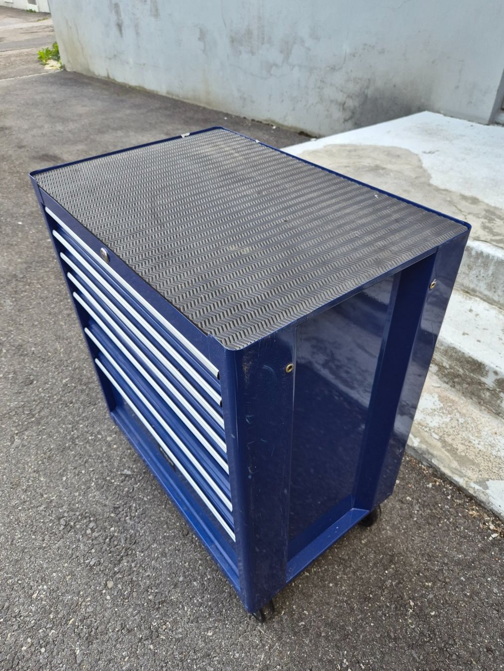Banconi: Chariot d'atelier EINHELL 65x46x87 cm – Usato da La Chaux-de-Fonds venduto da Bretelle 1