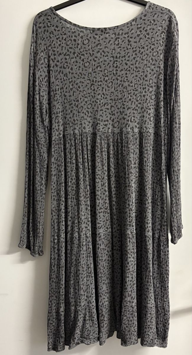 Robes: Graues Kleid mit Leo-Muster – D'occasion à Embrach par ale_v5qn 2