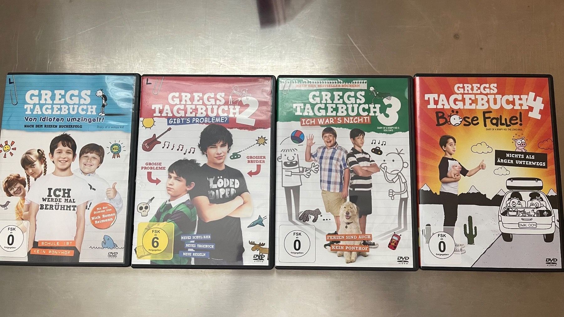 Tutti i DVDs: DVD Gregs Tagebuch Teil 1bis 4 – Usato da zeihen venduto da Racer-71
