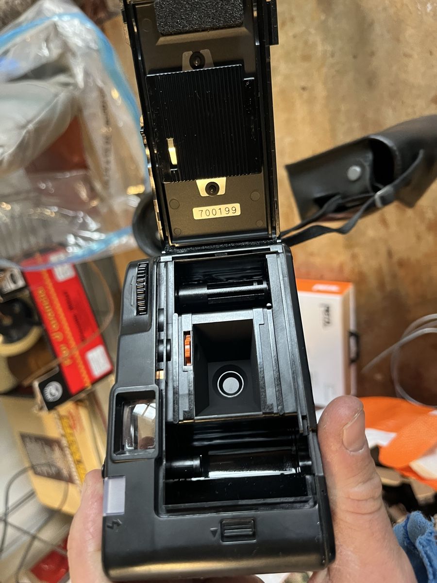 Konica Fotocamera: Konica EFP 3 Kompaktkamera schwarz mit Tasche gebraucht – Usato da Bern venduto da fotolog111 3