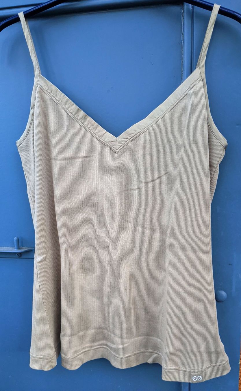 Escada Top: ESCADA : Top coton-soie beige doré M – Nuovo (secondo la descrizione) da Petit-Lancy venduto da lilycerise