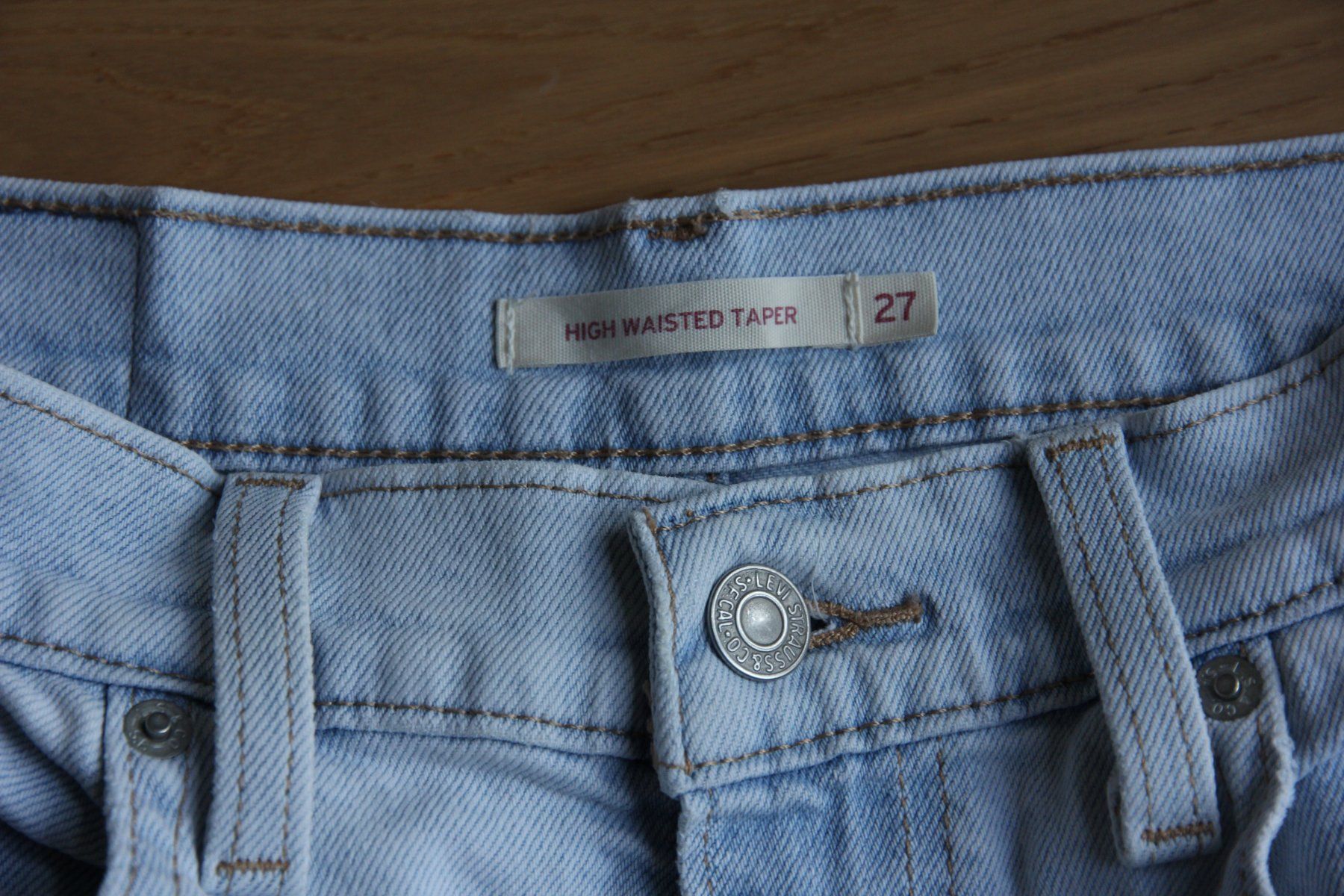 Levi's Jeans: Levi's Mom Jeans Hellblau – Usato da Winterthur venduto da fab_cj5b 3