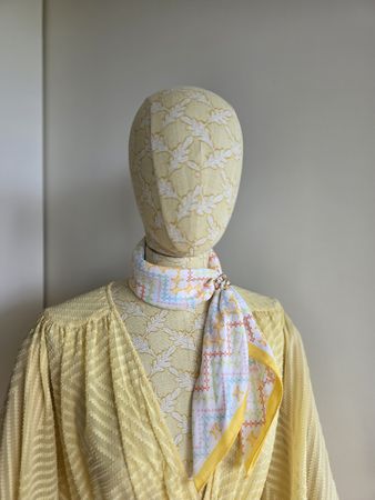 Céline Vintage Tuch 58 × 58