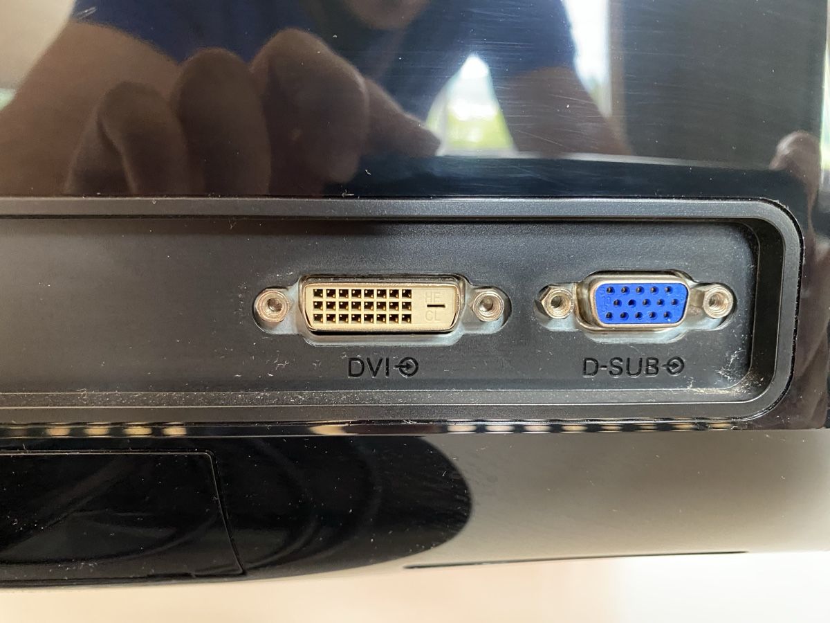 Monitor: Philips 247E LED Monitor – Usato da Dänikon ZH venduto da SalesMann 2