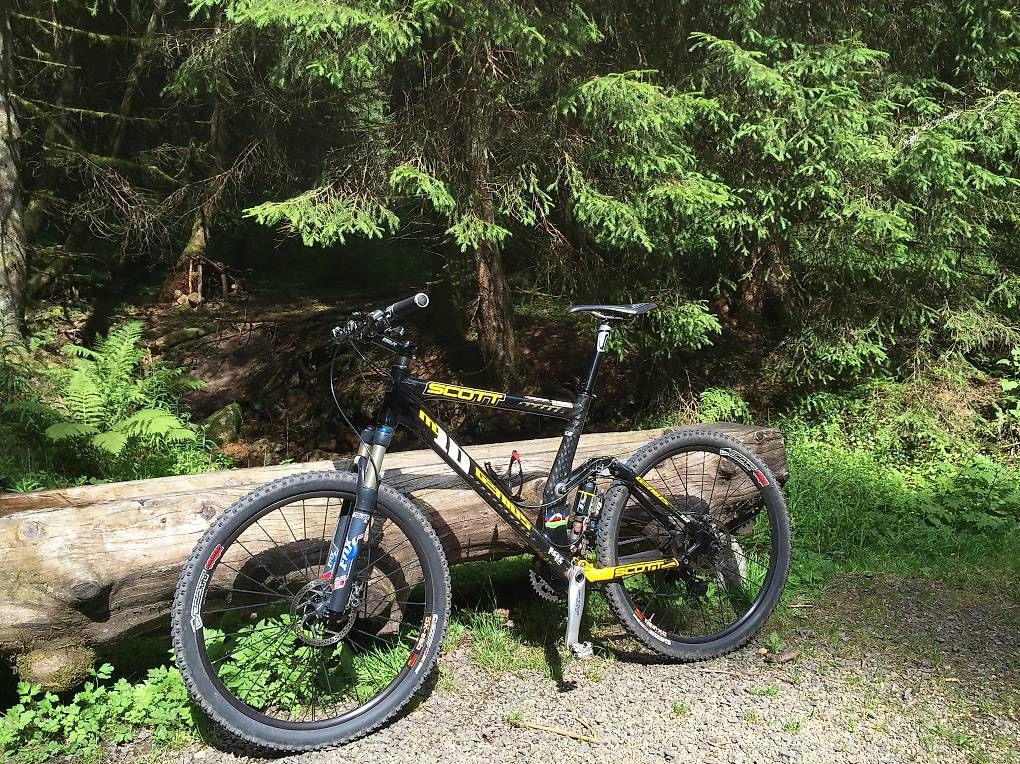 Scott Biciclette: Scott Genius MC 10 MTB – Usato da Schlieren venduto da Irrvin