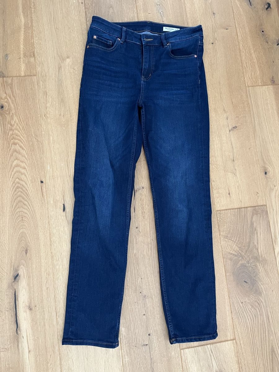 Jeans: M&S Sienna Straight Jeans W12 Regular – Gebraucht aus Windisch von bymarikaa