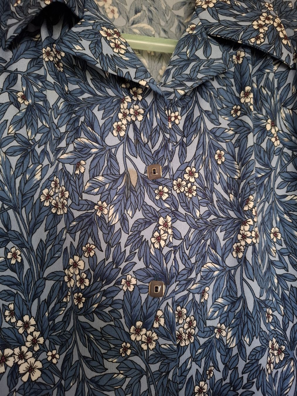 Camicette: Chemise Vintage à fleurs – Usato da La Tour-de-Peilz venduto da Marin_nette 2