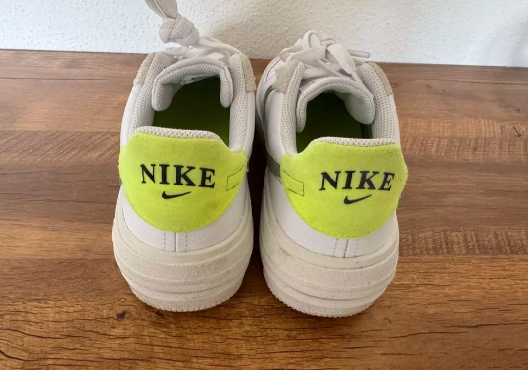 Nike Scarpe da donna: Baskets Nike Air Force 1 blanc vert taille 39 – Nuovo (secondo la descrizione) da Biel/Bienne venduto da Edi5Roli3 5