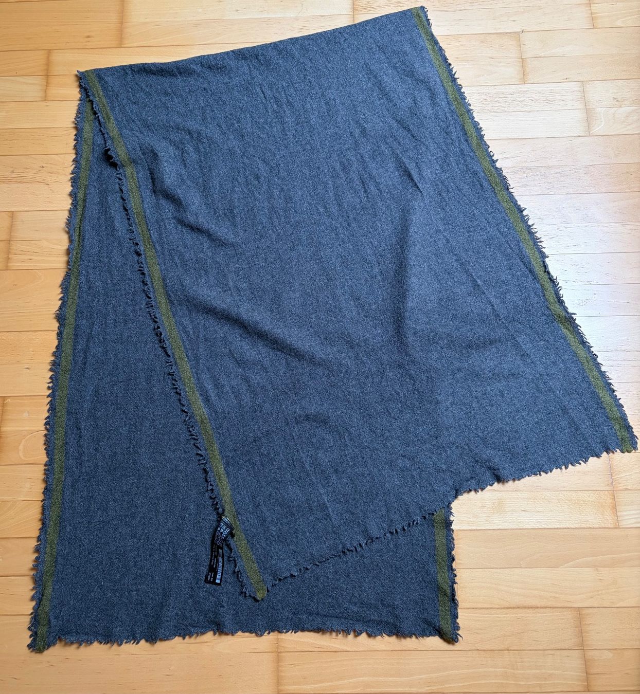 Massimo Dutti Foulards & écharpes: Massimo Dutti Schal – D'occasion à Unterägeri par Jutka_04 4