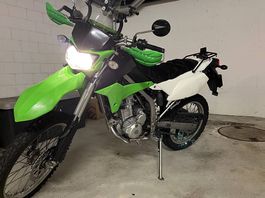 KAWASAKI KLX 250