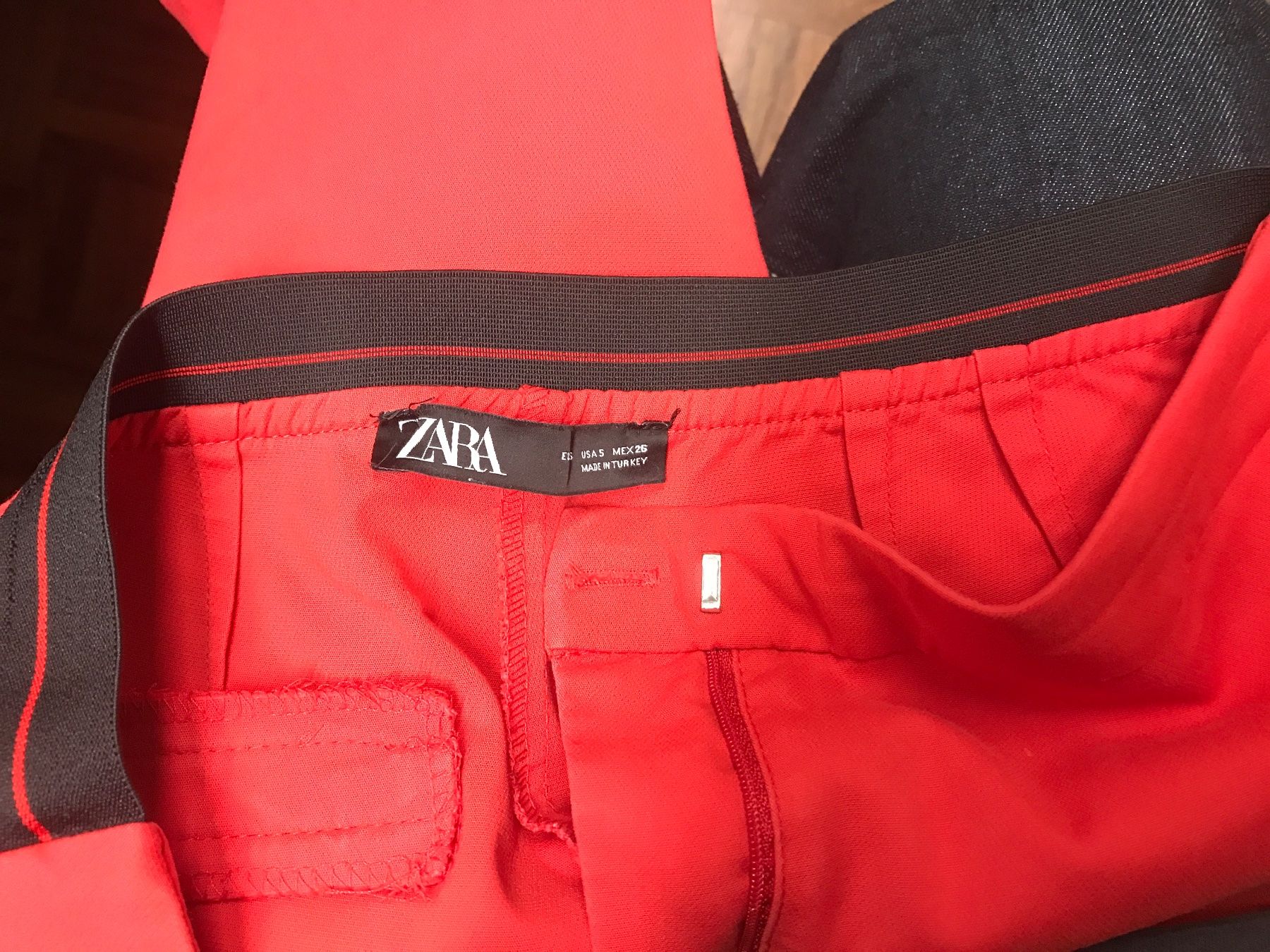 Zara Pantaloni: Rote Hose von Zara Gr S – Usato da St. Margrethen SG venduto da kellenbh 2