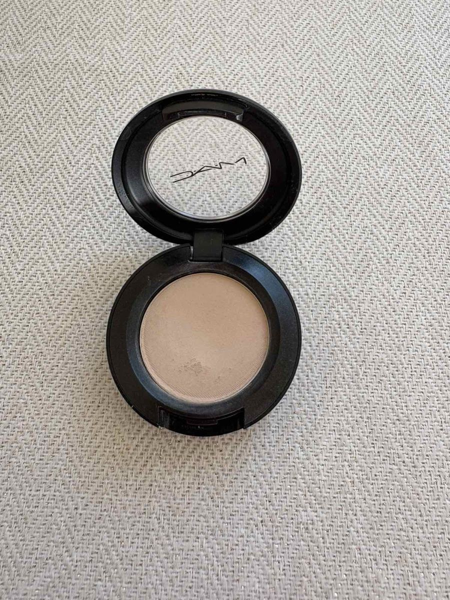 Mac Cosmetics Make-up: MAC Satin Eyeshadow/Lindschatten - Brule – Usato da Kloten venduto da Mod_qc5v 1
