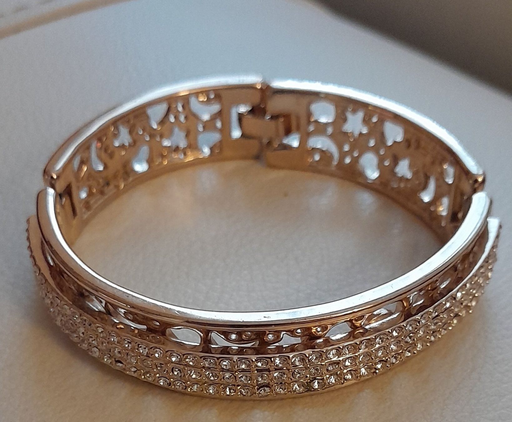 Bracelets: Bellissimo bracciale da donna semi-rigido – Neuf (Voir description) à Lamone par Isa6814 2