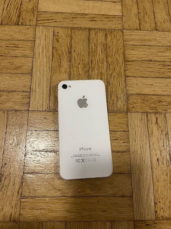Apple Telefoni cellulari / Smartphones: iphone 4 fonctionnel – Usato da St-Sulpice VD venduto da fra_6p6z 2