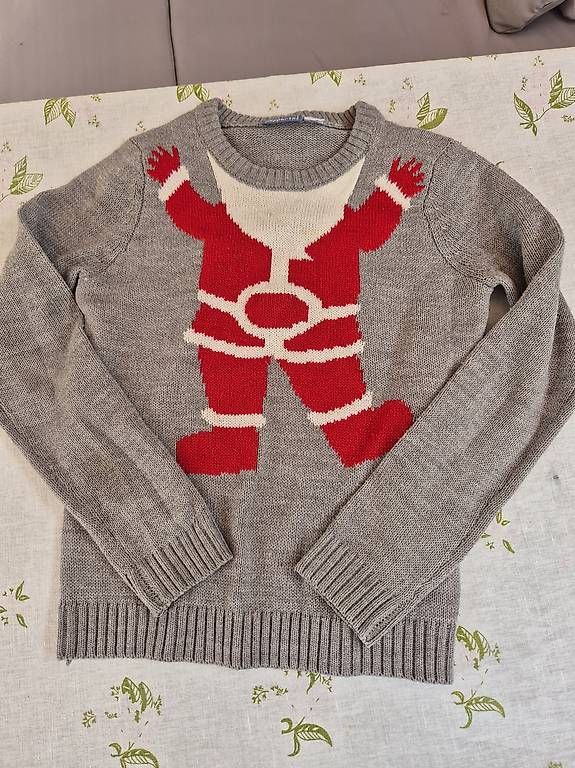 Maglioni & Felpe: Christmas Pullover Gr 128-134 mit Santa Klaus  – Usato da Zürich venduto da RaffaelaT 2