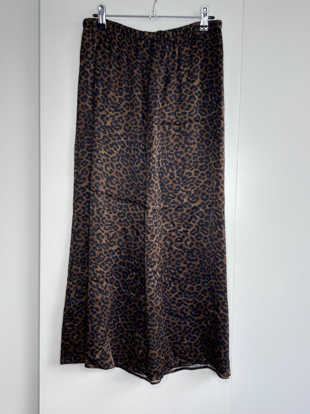 Zara Gonne: Zara Rock mit Leoprint – Usato da St. Gallen venduto da look-twice 2