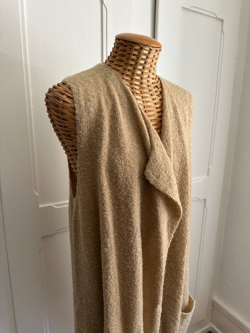 More & More Giacche: MORE & MORE - Strickjacke beige 36 – Usato da Zürich venduto da Diazaio 1