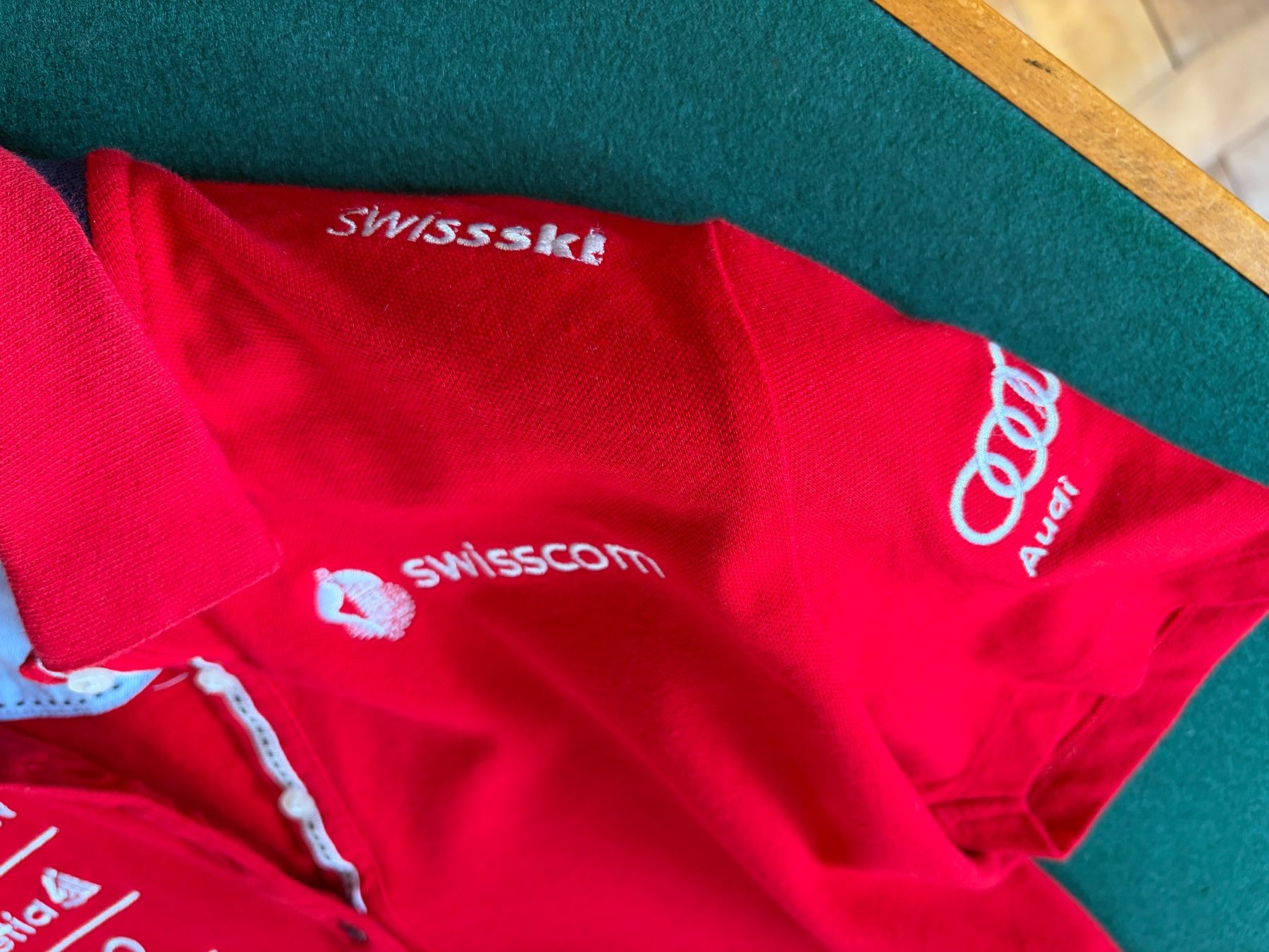 T-shirts: SCHILD T-Shirt  Größe: M Zustand: Perfekt – D'occasion à Interlaken par Bona55 5