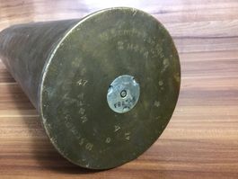 Leere gebrauchte 10,5-cm Hülse von Centurion-Panzer