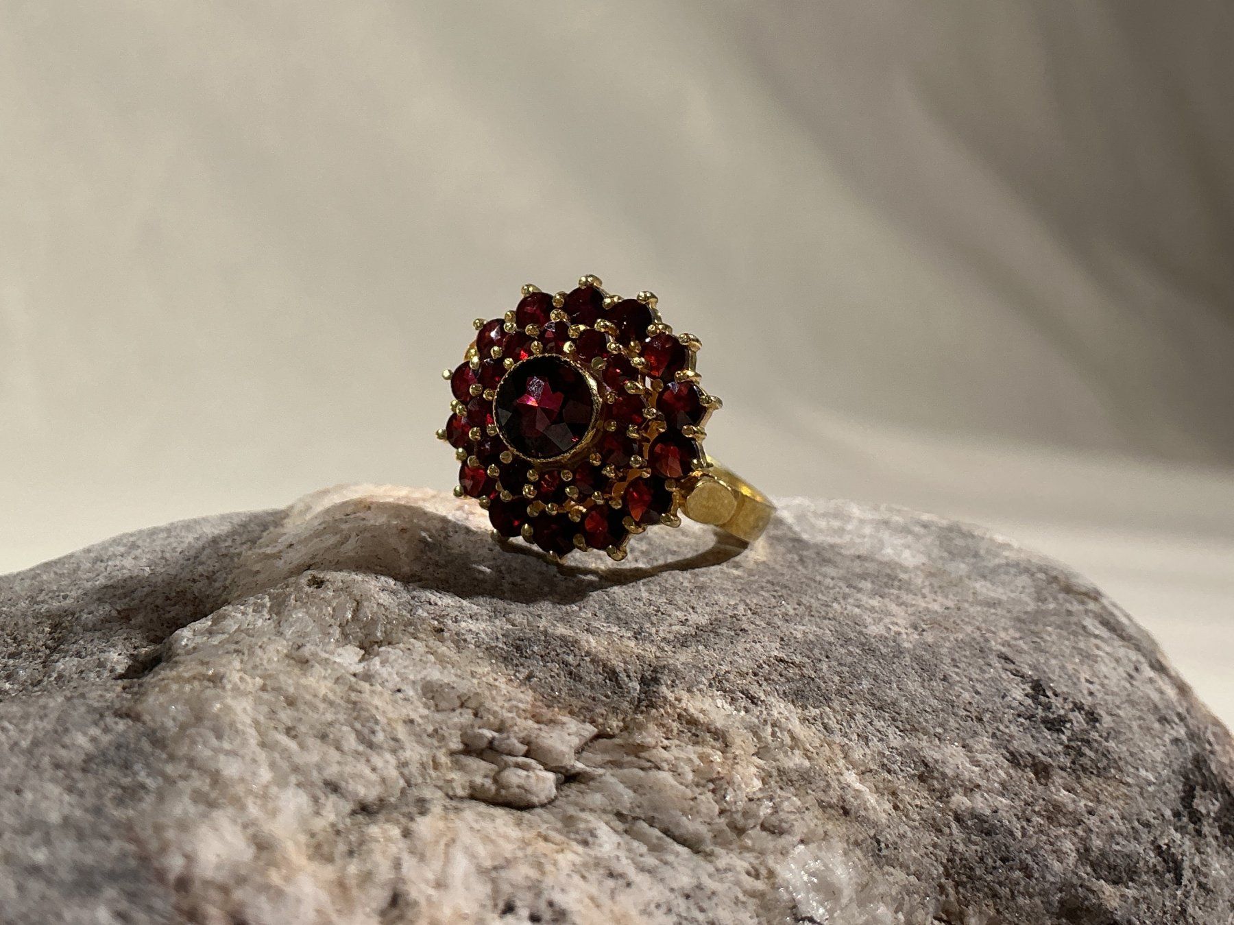 Anelli: BÖHMISCHER GRANATSCHMUCK Ring Gr. 56 – Nuovo (secondo la descrizione) da Richterswil venduto da Restwert_Richterswil 2