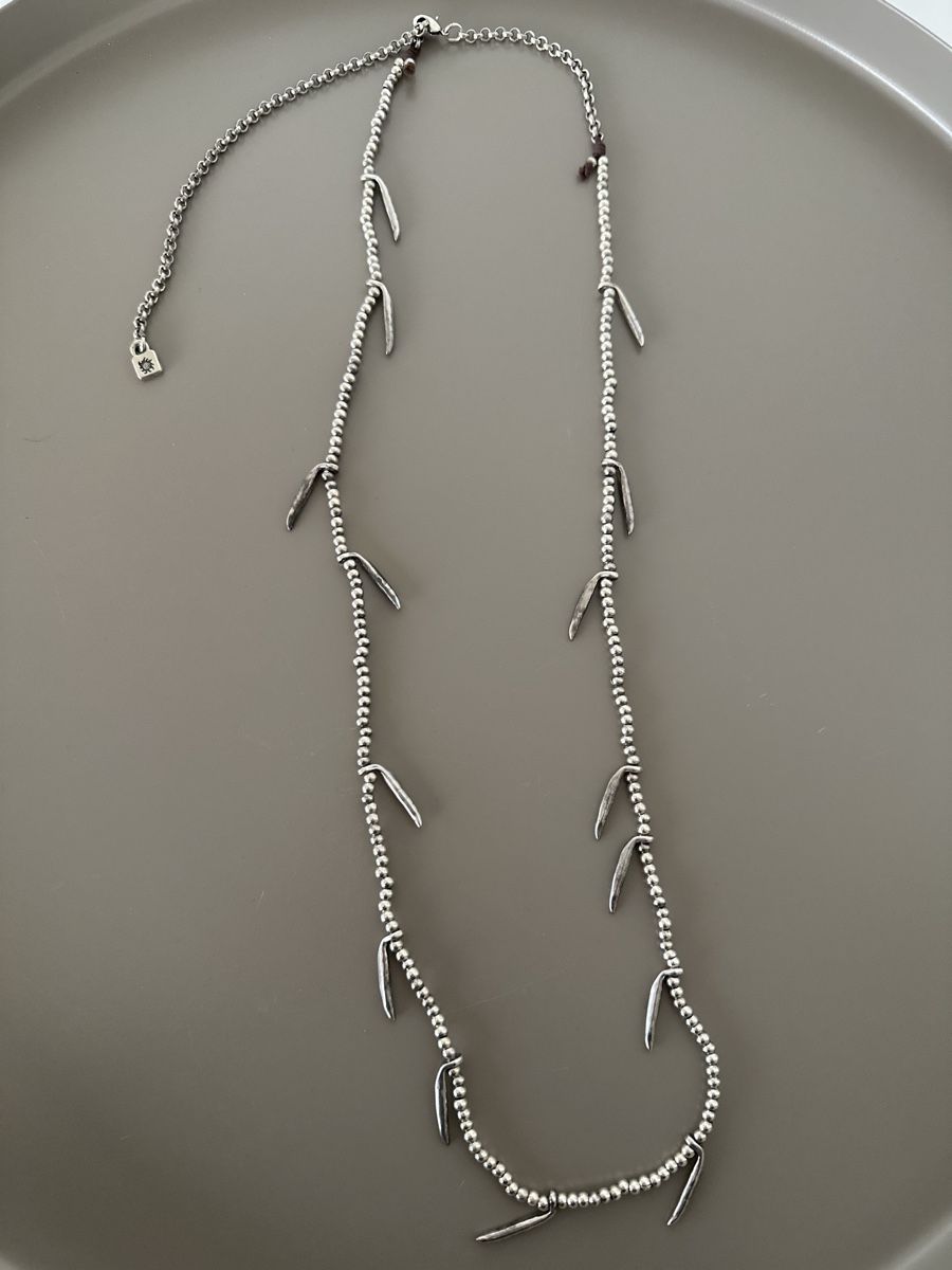 Catenine: Silver Beaded Necklace with Dagger Charms - Stylish! – Nuovo (secondo la descrizione) da Binningen venduto da can_s2yh