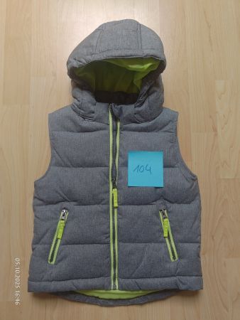 Graue Kinderweste mit Kapuze, Grösse 104, Top Zustand!