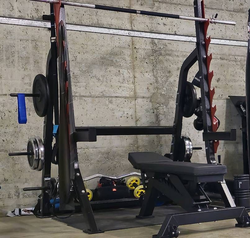 Hometrainer: massives Multi Press Rack, gebraucht – Gebraucht aus Aristau von JonesL