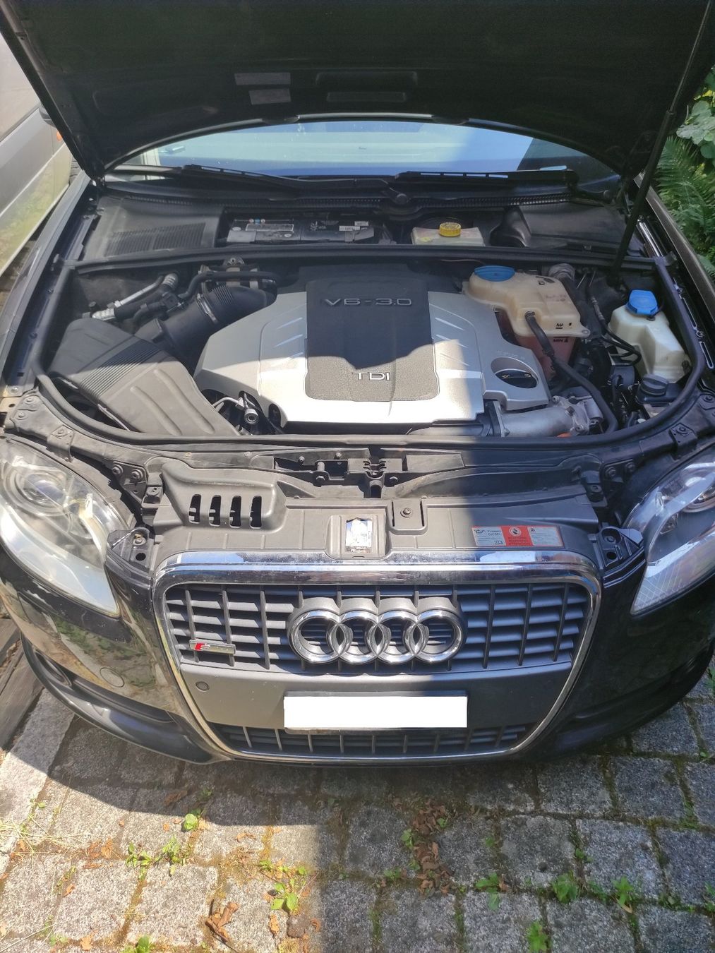 Audi Automobili: Audi Quattro S-Line 3.0 tdi 233PS – Usato da Mitlödi venduto da Amik