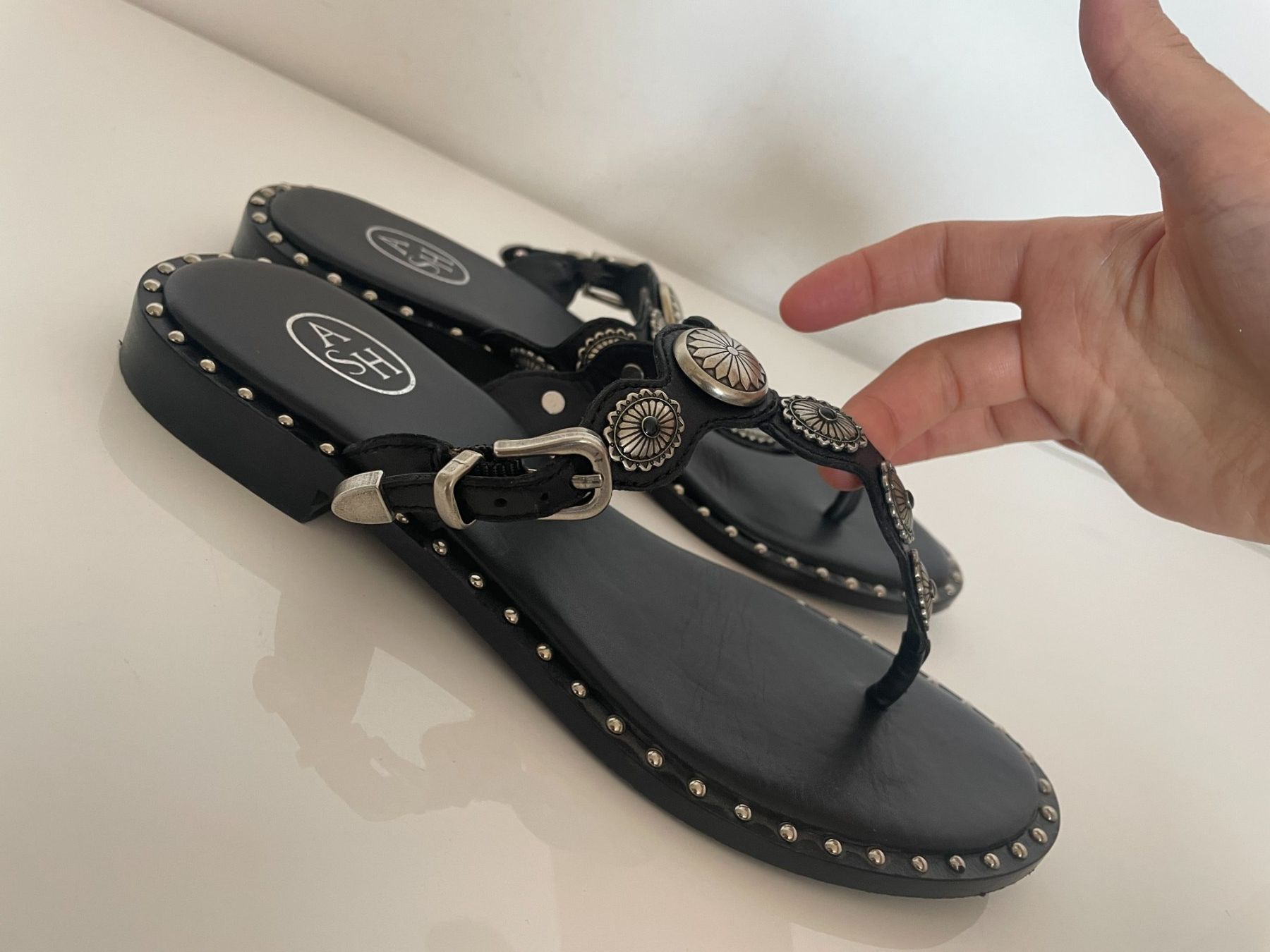 Ash Scarpe da donna: Sandalen / Flipflops von Ash Western Look – Usato da Zürich venduto da nao_6f5t 1