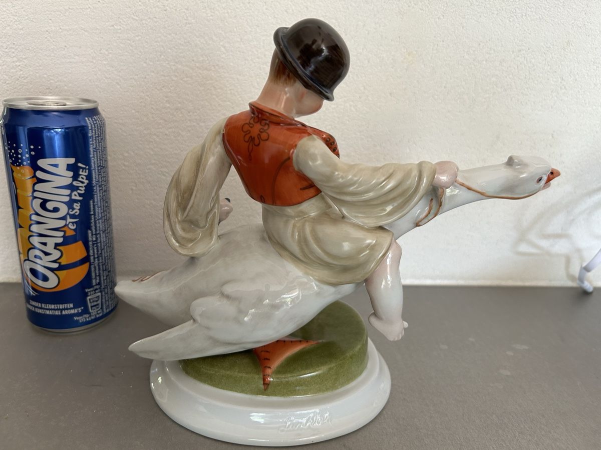 Herend Statuette: Traumhafte Herend Figur – Nuovo (secondo la descrizione) da Hofstetten SO venduto da Treasurefinds 4