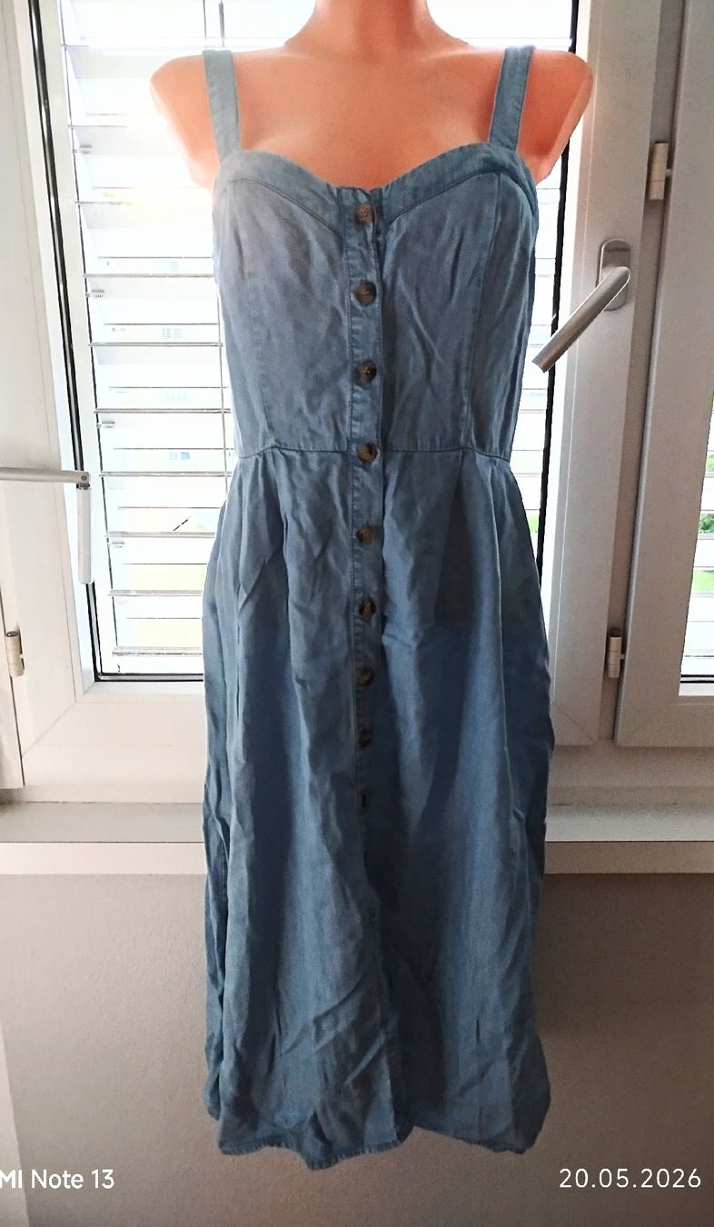 Robes: Sommer-Jeanskleid, Größe XS  – D'occasion à Wauwil par Sanczeza 2