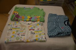 TAILLE 62 - 3 PIJAMAS