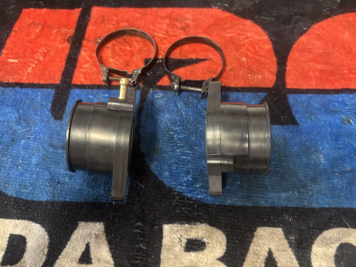 Yamaha Tutti i ricambio per moto: Yamaha XT600 pipes d’admissions  – Usato da Mézières VD venduto da P-M-C 1