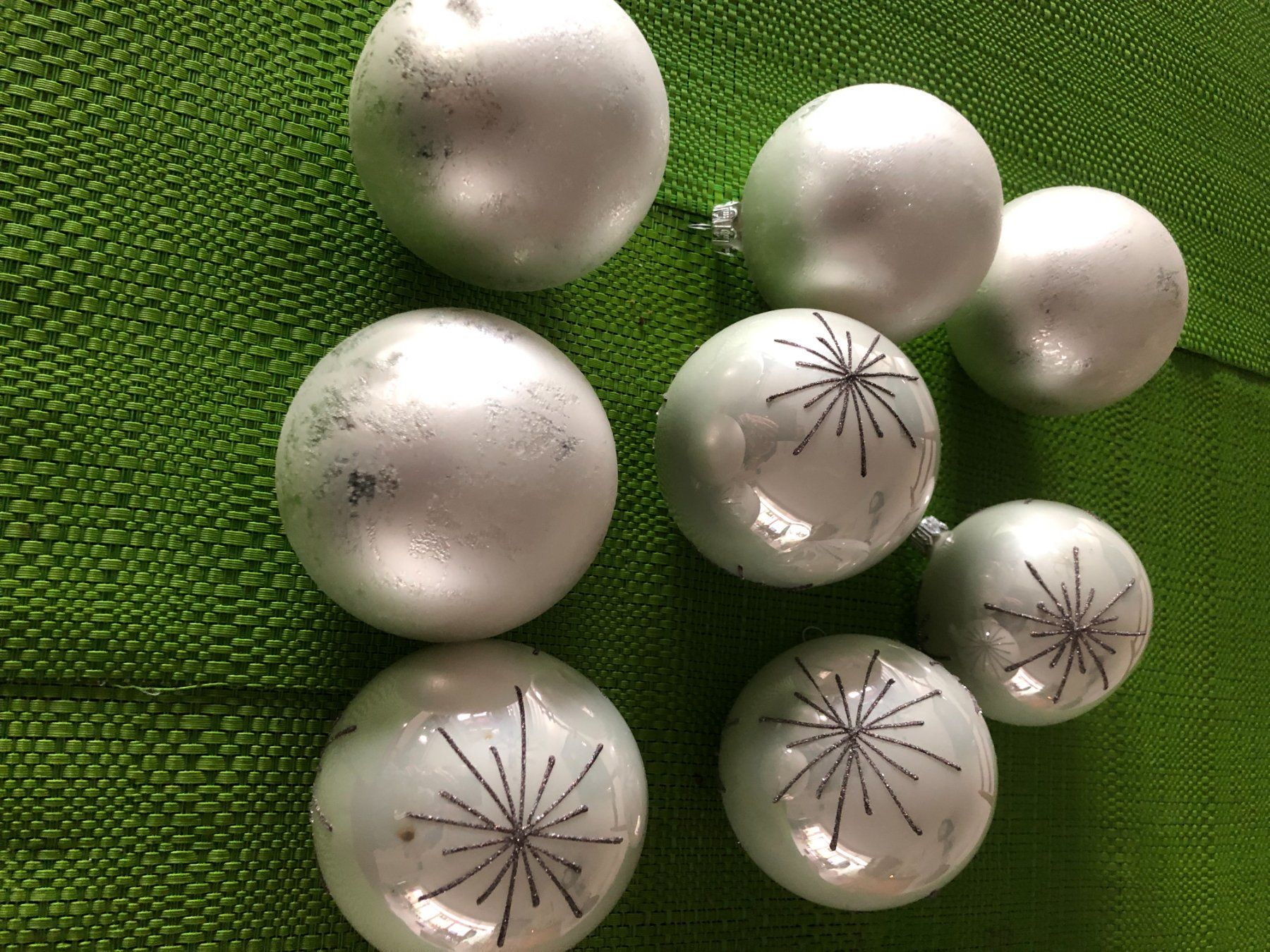 Toutes les décorations: 8 Christbaumkugeln – D'occasion à Freienstein par ErnaS01