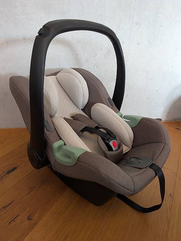 ABC Design Seggiolini per auto: ABC Design Babyschale mit Isofix – Usato da Seewen SO venduto da vog_czt9 4