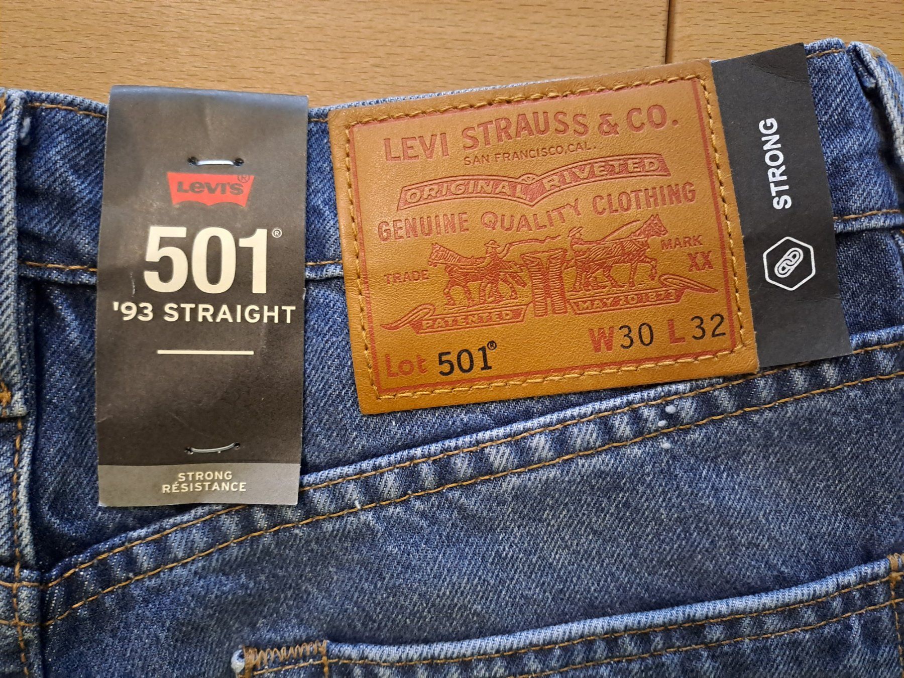 Levi's Jeans: Levis 501 W30 L32 – Nuovo e nell'imballaggio originale da Meyrin venduto da dijin 6