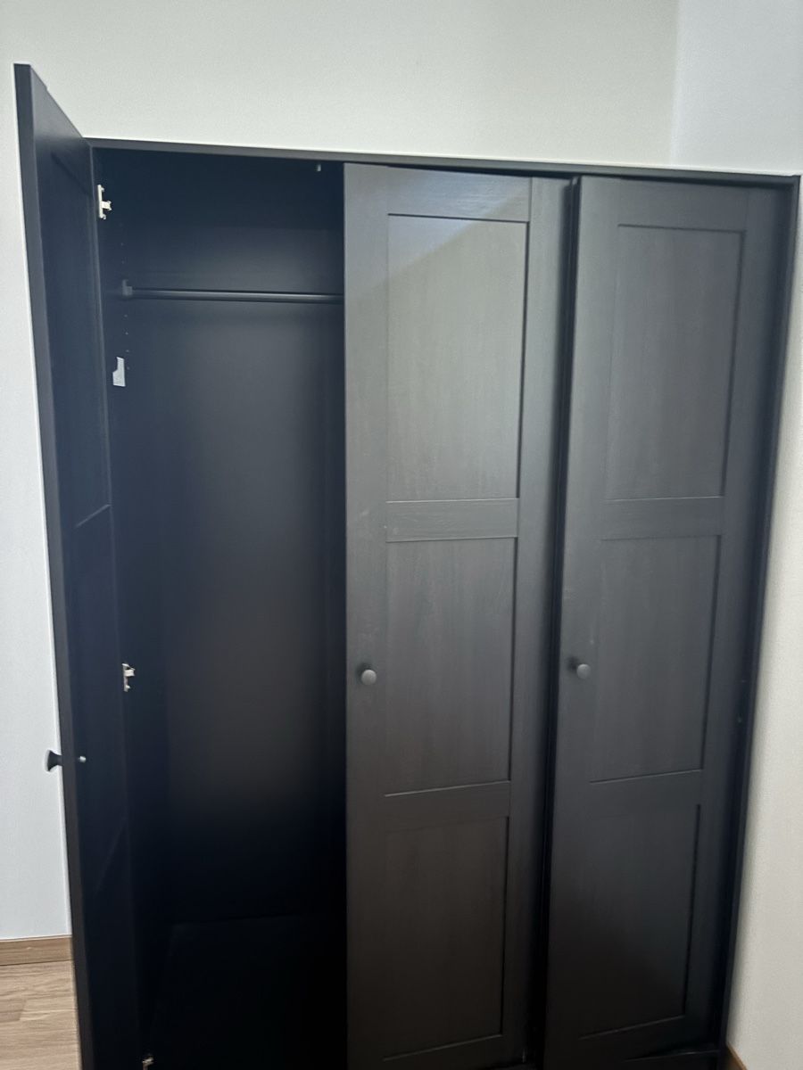 Ikea Armadi: Schwarzer Schrank – Nuovo (secondo la descrizione) da Bern venduto da betty_bossi3 1