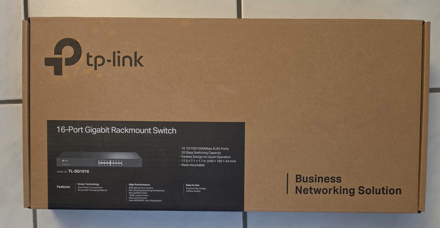 TP-Link Hubs & Switches: TP-Link Switch TL-SG1016 16 Port – Gebraucht aus Witterswil von Regus 2