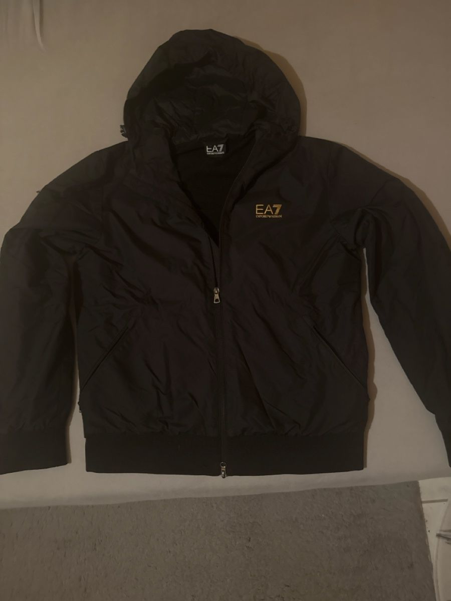 Armani Jacken: Veste armani – Gebraucht aus Cressier FR von per_95ld