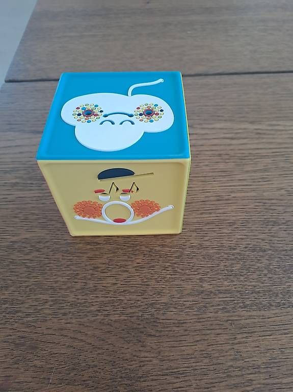 Spieldosen: Boîte à histoires Joyeuse  La Conteuse Merveilleuse – Gebraucht aus La Chaux-de-Fonds von Pro.Marco2300 1