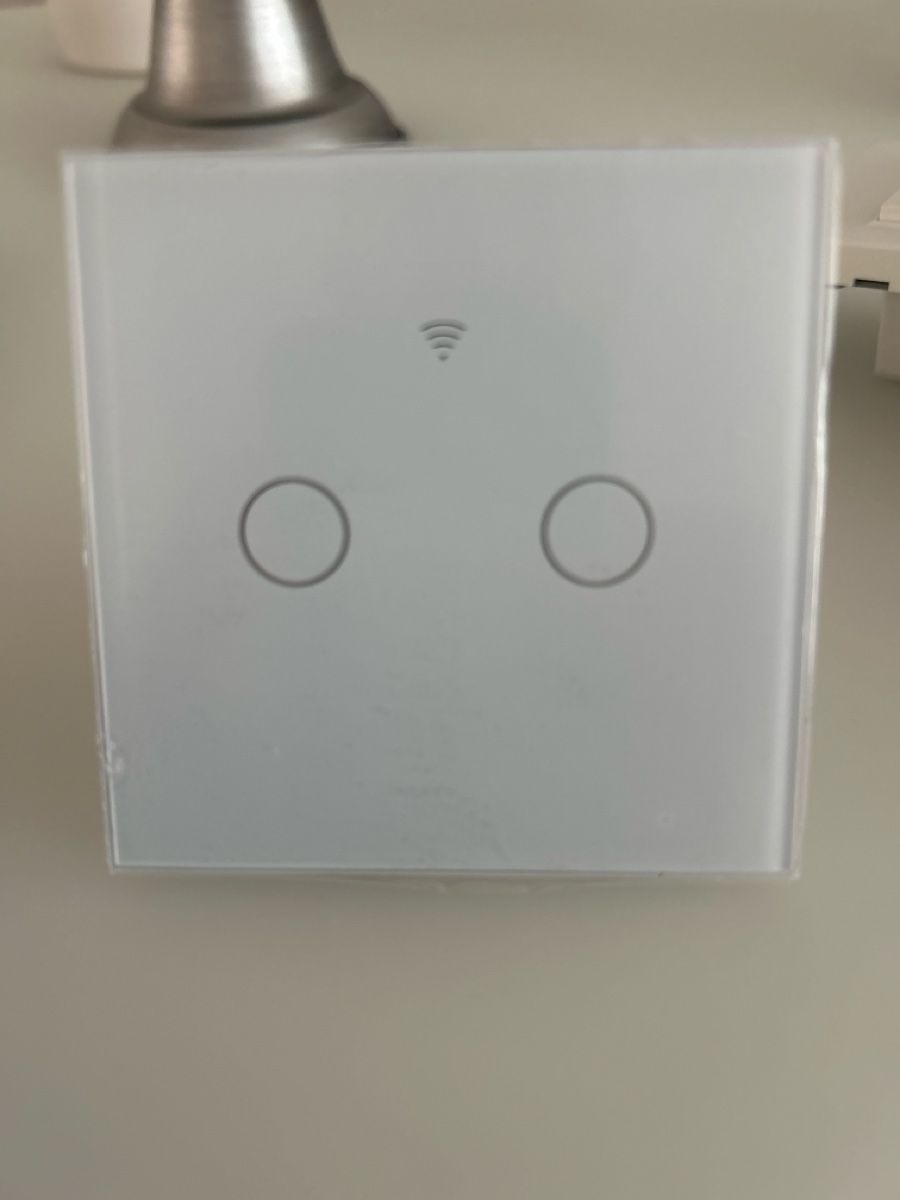 Interrupteurs: Smart Touch Switch 86-WIFI-2W weiss neu – D'occasion à Opfikon par osm_bns2