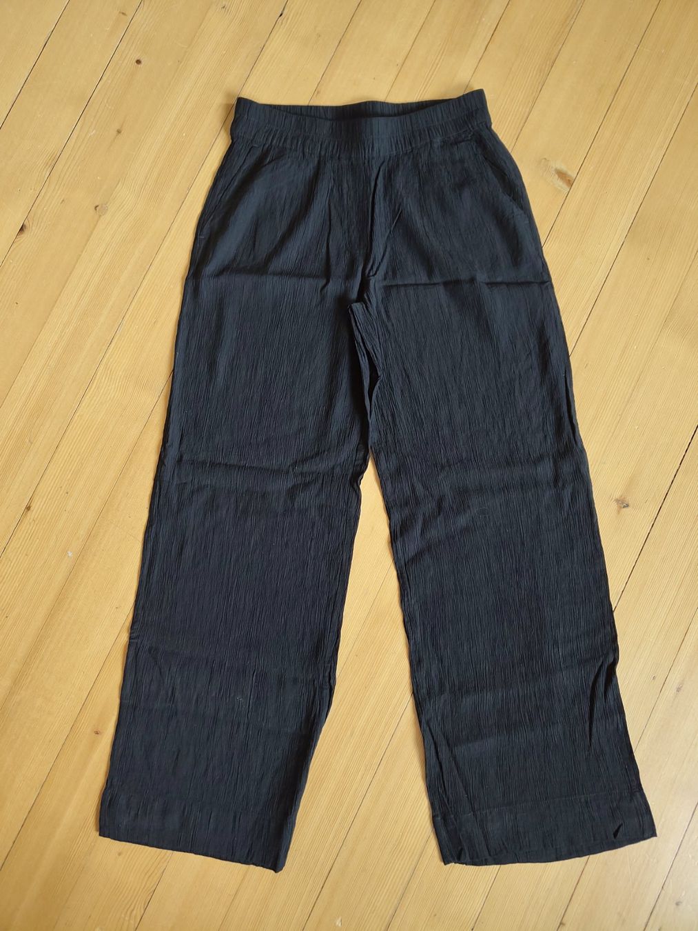 C&A Pantaloni: Sommerhose schwarz von C+A – Usato da Basel venduto da ste_g9bv