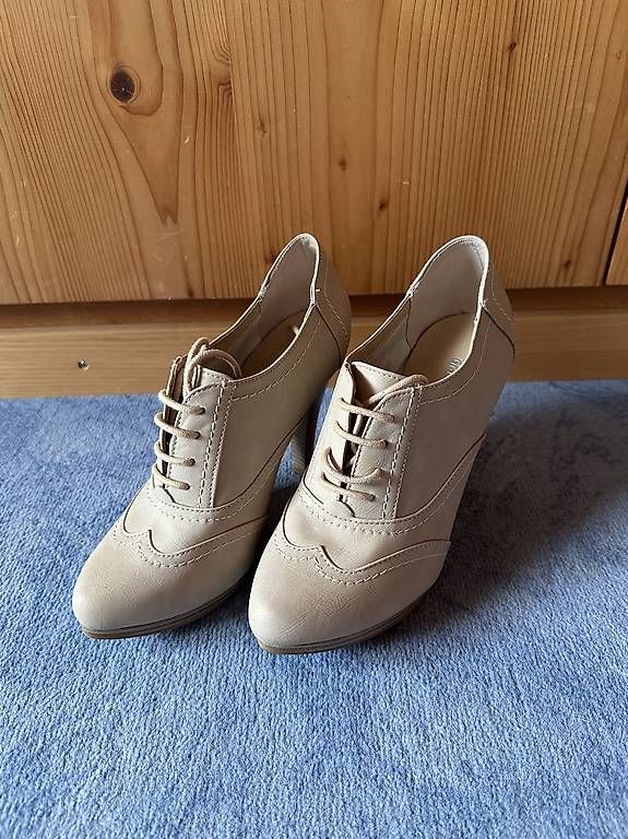 Scarpe da donna: Graceland High Heels, Grösse 38 – Usato da Davos Platz venduto da ninali17