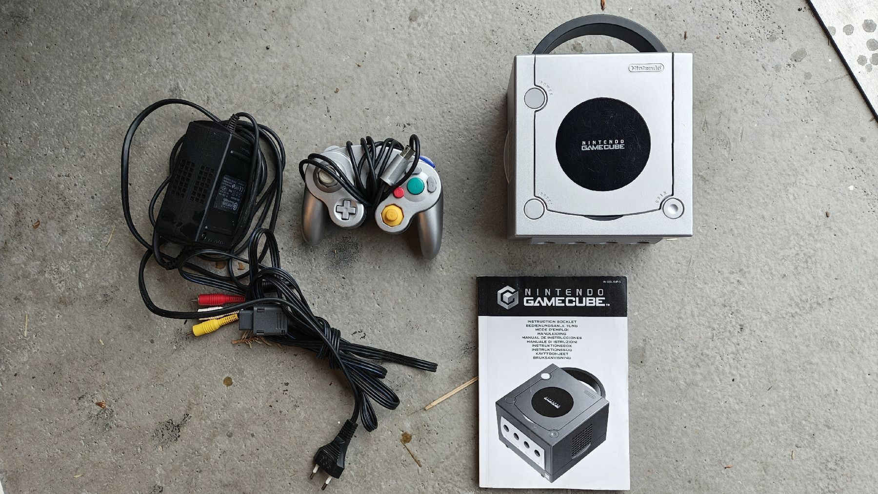 Nintendo Console: Nintendo GameCube+Anleitung+Controller+Memory Card AB 1 CHF – Usato da Montagnola venduto da mattbert86