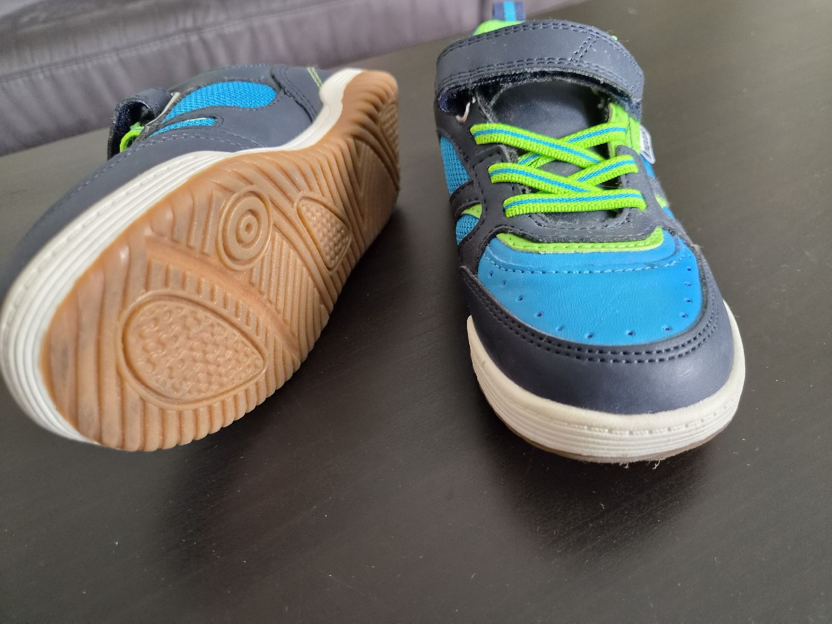 Scarpe per ragazzi: Turnschuhe Gr 28 – Nuovo (secondo la descrizione) da Zürich venduto da mel_mzx6 1