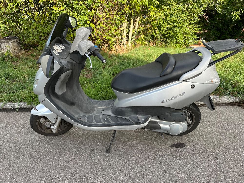Wunderschne Peugeot Elyseo 125 Fotos