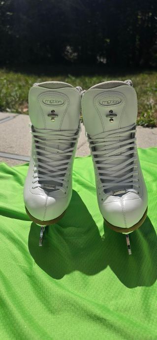 Patins à glace: TOP SCHNÄPPCHEN: Profi Eiskunstlaufschuhe RIEDELL "Motion" + – Neuf (Voir description) à Buchen im Prättigau par Fhubi