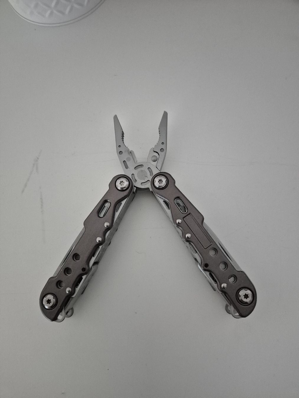 Alle Werkzeuge: Multitool Werkzeugzange Klappbar gebraucht – Gebraucht aus Bonaduz von ArianeK01 1
