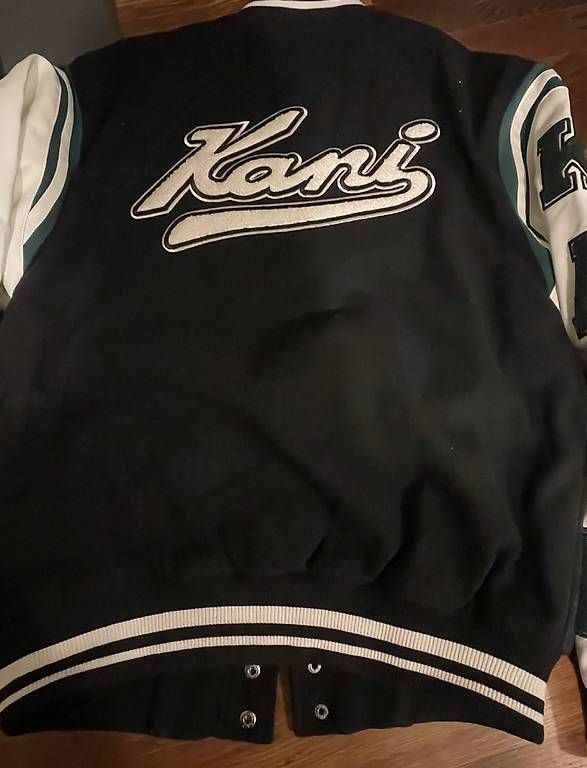 Giacche: Karl Kani Jacke – Usato da Luzern venduto da sda_y5k6 4